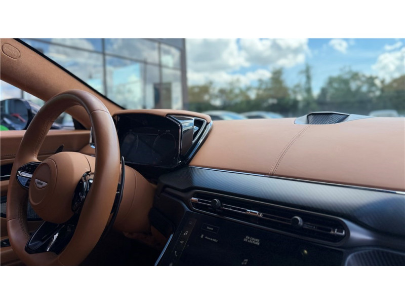 ASTON MARTIN DIVERS VANTAGE V8 COUPE de 2024 avec 17 978 km | Occasion proche Lyon