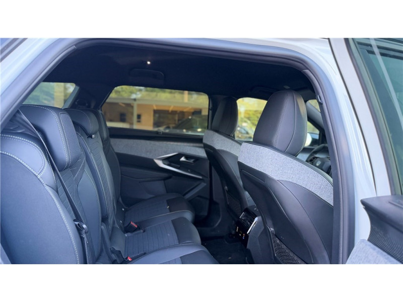 PEUGEOT 5008 HYBRID 145 E-DCS6 de 2025 avec 12 000 km | Occasion proche Lyon