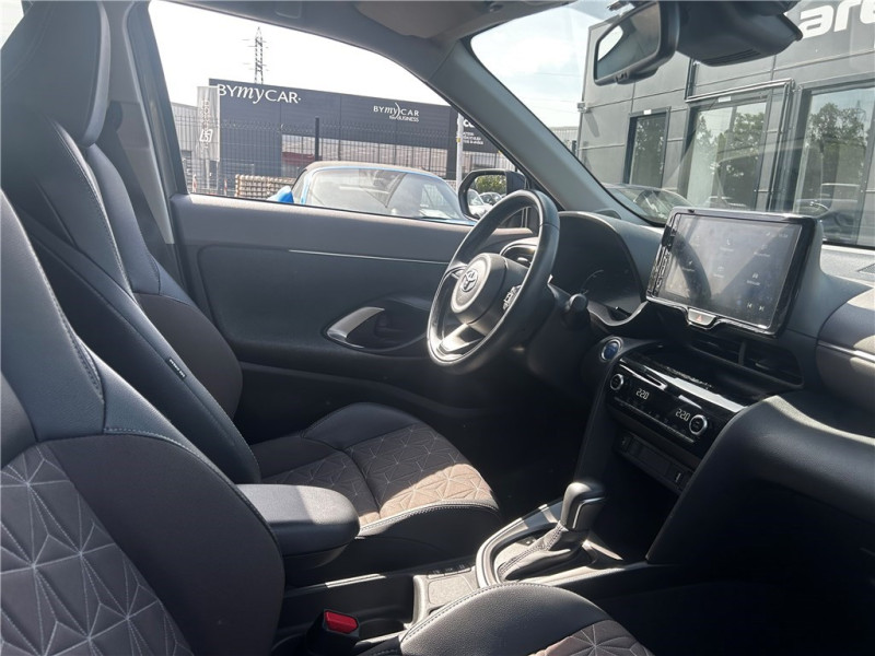 TOYOTA YARIS HYBRIDE 116H 2WD de 2022 avec 137 000 km | Occasion proche Lyon