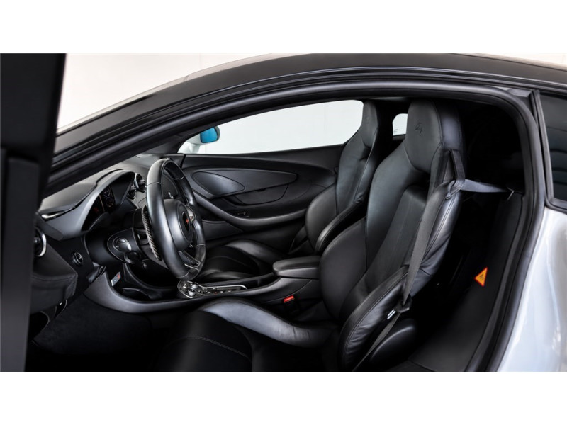 MCLAREN MCLAREN 570S V8 3.8 570 CH de 2016 avec 42 214 km | Occasion proche Lyon
