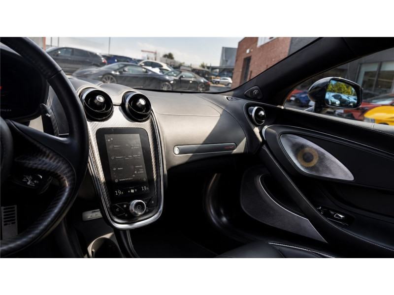 MCLAREN GT V8 4.0 620 CH de 2023 avec 28 000 km | Occasion proche Lyon