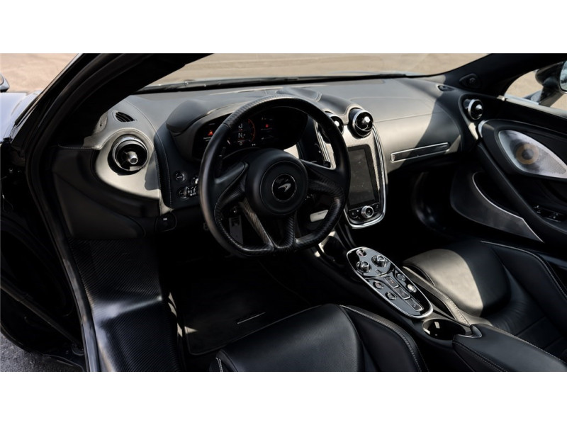 MCLAREN GT V8 4.0 620 CH de 2023 avec 28 000 km | Occasion proche Lyon