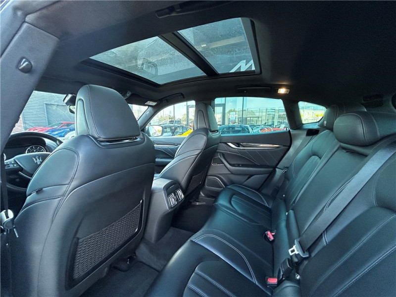 MASERATI LEVANTE L4 330 CH HYBRID de 2021 avec 108 900 km | Occasion proche Lyon