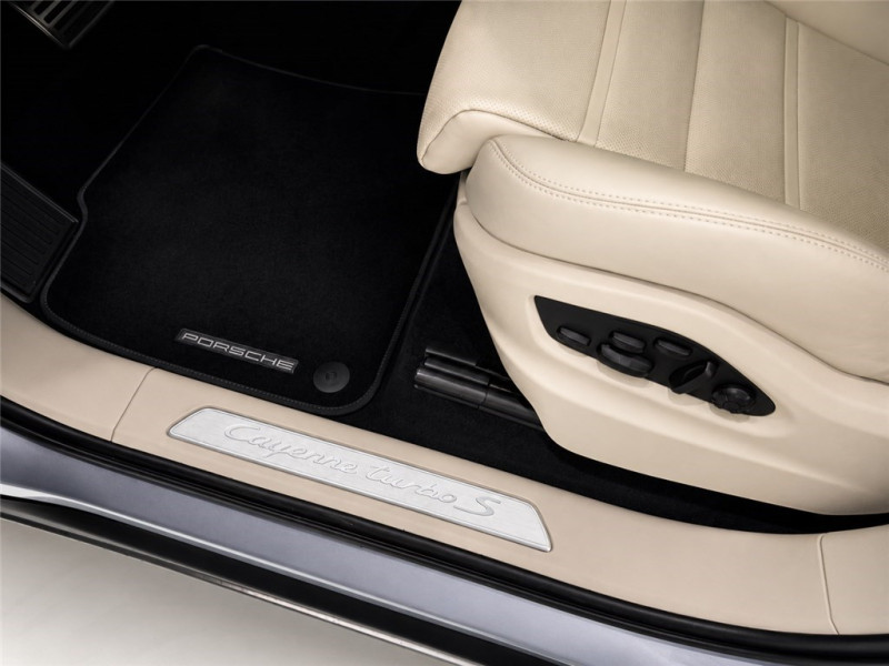 PORSCHE CAYENNE COUPE E-HYBRID 4.0 V8 680 CH TIPTRONIC BVA de 2022 avec 33 123 km | Occasion proche Lyon