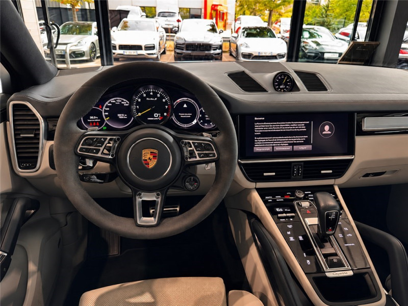 PORSCHE CAYENNE COUPE E-HYBRID 4.0 V8 680 CH TIPTRONIC BVA de 2022 avec 33 123 km | Occasion proche Lyon