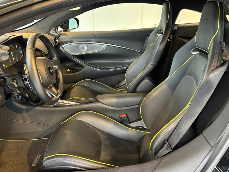 MCLAREN MCLAREN ARTURA V6 3.0 680CH de 2024 avec 7 800 km | Occasion proche Lyon