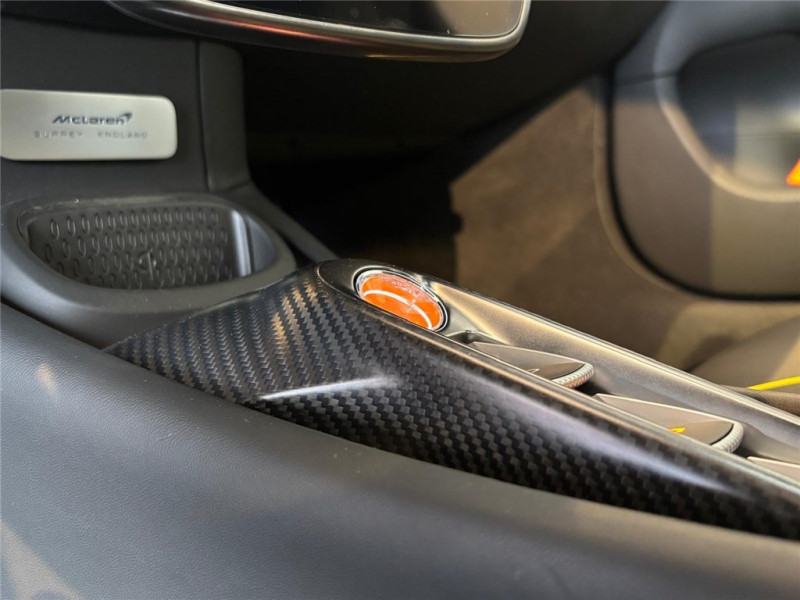 MCLAREN MCLAREN ARTURA V6 3.0 680CH de 2024 avec 7 800 km | Occasion proche Lyon