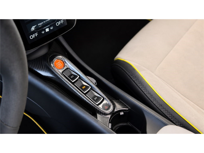 MCLAREN MCLAREN ARTURA V6 3.0 700CH de 2024 avec 14 500 km | Occasion proche Lyon